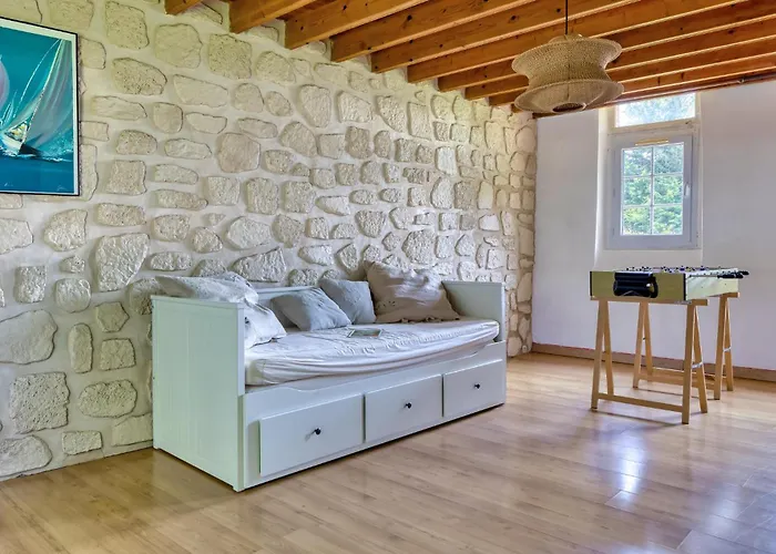 Holiday home Athentique Maison Normande Butot-Venesville